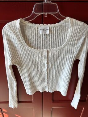 Willow & Wind Cream Ribbed Scallop-Trim Button-Front Cardigan - Size Small
